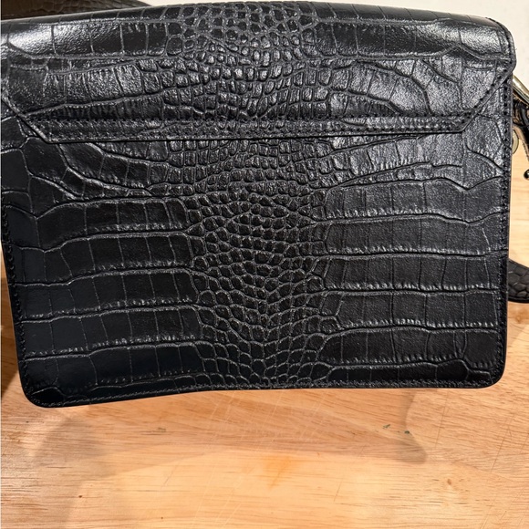Camelia Roma black, croc-embossed leather crossbody bag - Picture 5 of 5